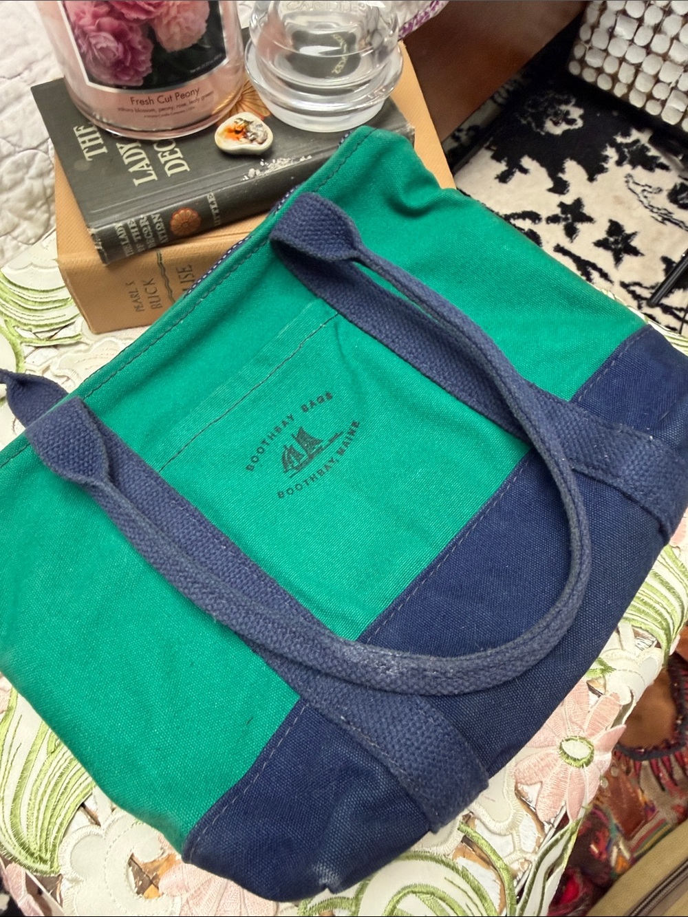 Boothbay Canvas Tote in Emerald Green & Navy